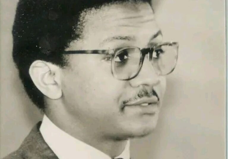 TITO CHINGUNJI: O LEGADO DE UM DIPLOMATA ANGOLANO E OS IMPACTOS NOS 49 ANOS DA INDEPENDÊNCIA DE ANGOLA