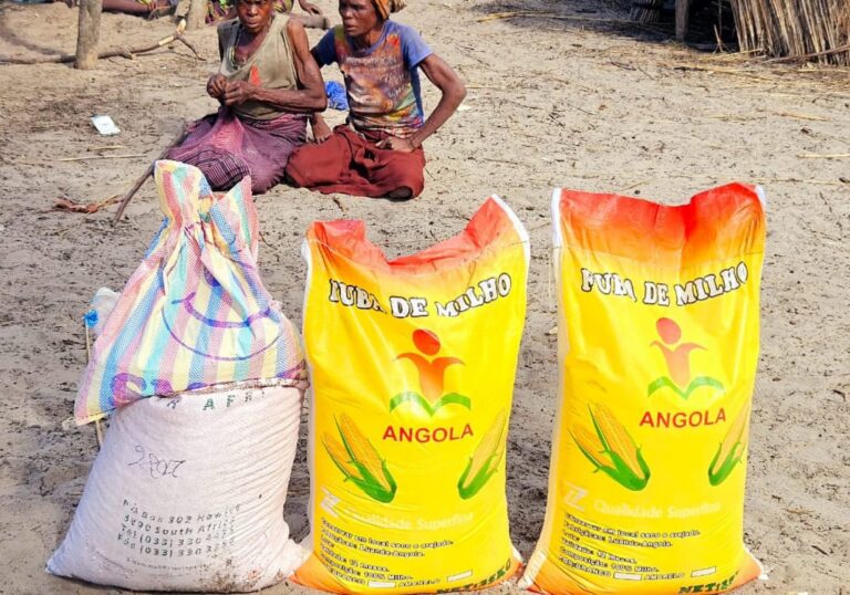 ADMINISTRADOR DO RIVUNGO ABRE ARMAZÉM E DISTRIBUI ALIMENTOS APÓS MORTES POR FOME