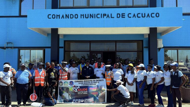Polícia Nacional realiza campanha de sensibilização rodoviária em zonas críticas de Cacuaco
