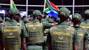 Comissário da polícia sul-africana acusa Angola de ser uma das distribuidoras de armas ilegais no cabo ocidental