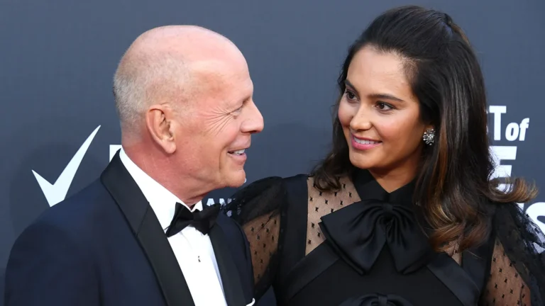 Emma e Bruce Willis. “Há 18 anos, ele tornou-se meu namorado”