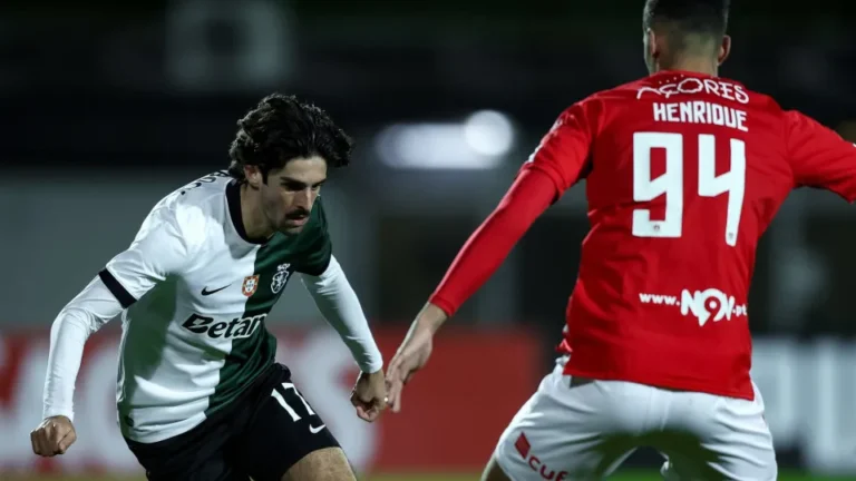 Sporting elimina Santa Clara com arbitragem polémica de João Pinheiro