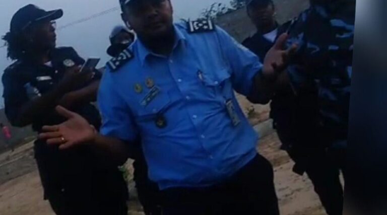 Comandante da Polícia da Camama acusado de colocar segurança privada no terreno da Konda Marta