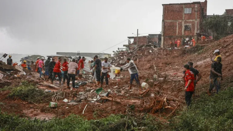 João Lourenço expressa solidariedade ao Brasil pelas vítimas das chuvas