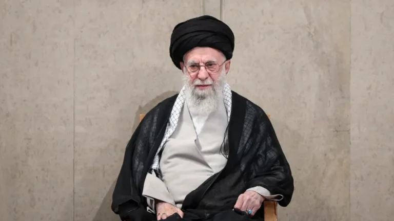 Nova ronda negocial entre EUA e Irão termina com ameaças de Khamenei