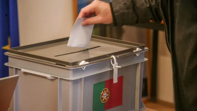 Eleições em Portugal;  Seguro ou Ventura?