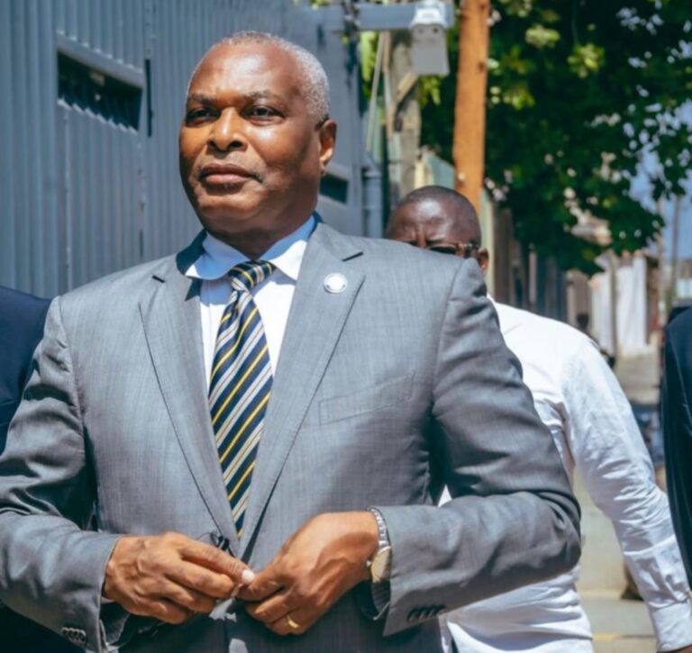 Chivukuvuku concede entrevista interactiva à TV Zimbo e promete abordar situação sociopolítica do país